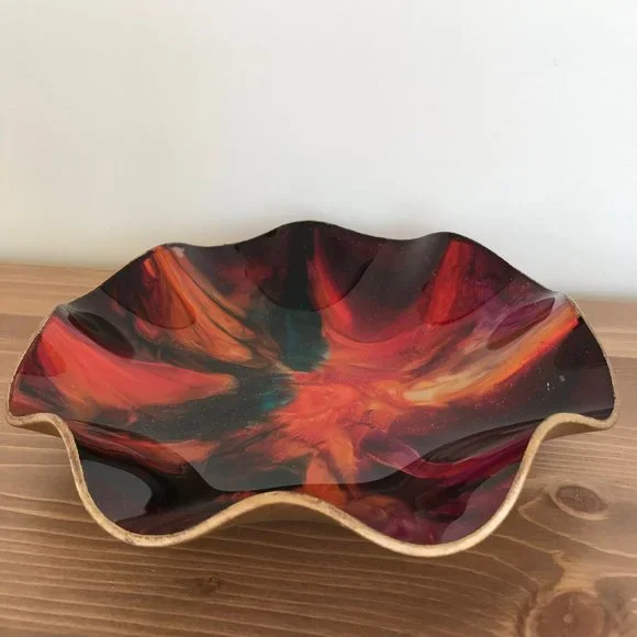 Seetusee Glassware Decorative Ruffled Glass Dish Leather Backed Mayfair Canada - Picture 2 of 6